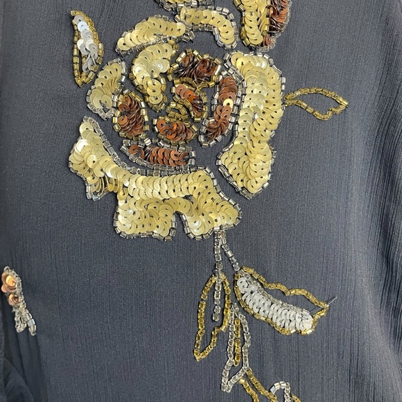 ASOS DESIGN ruffle detail short sleeve embellished midi dress in navy floral 6P - Picture 7 of 14